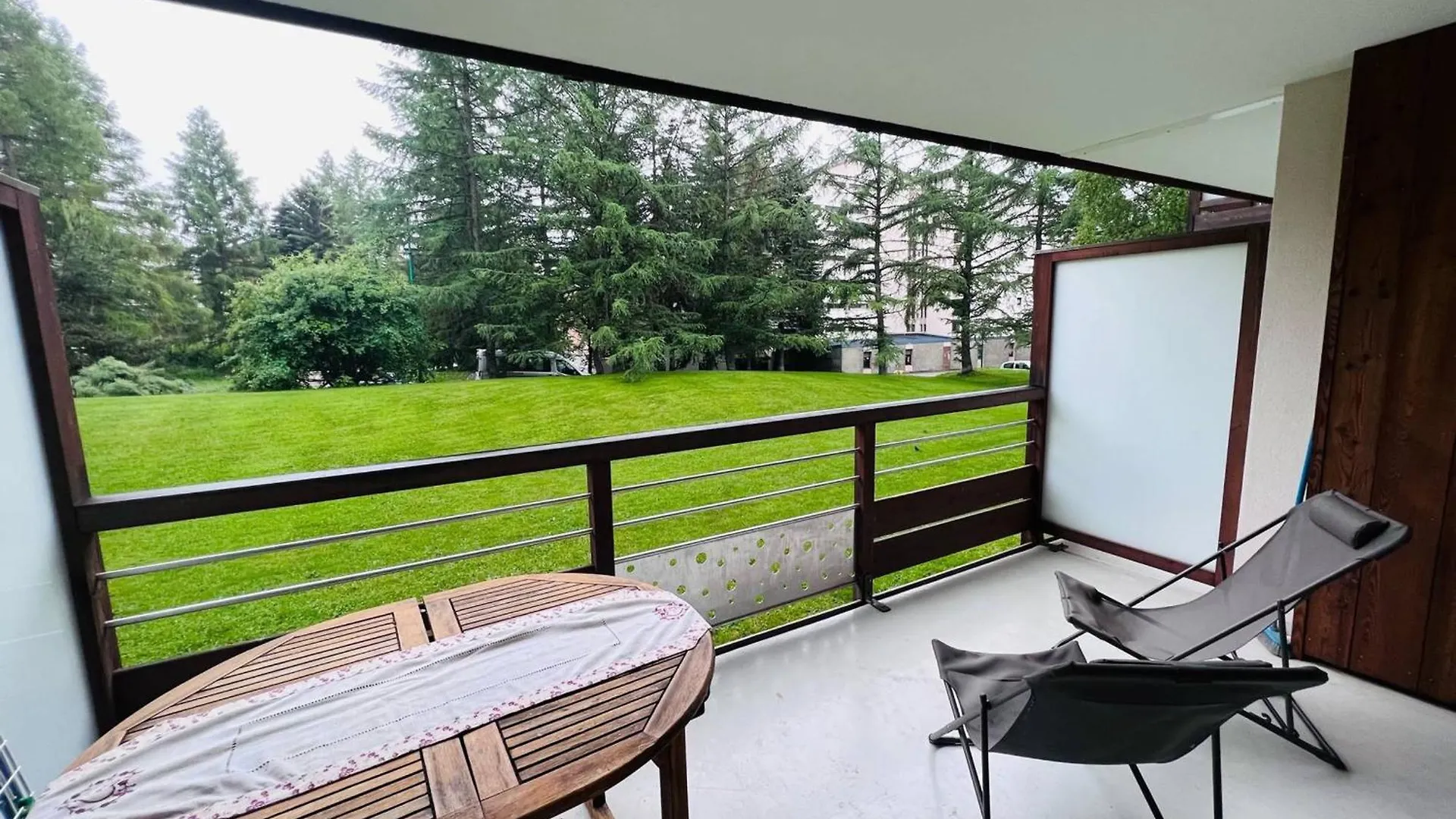 Studio Au Pied Des Pistes Avec Parking, Terrasse Et Casier A Ski - Fr-1-546-54 Les Deux Alpes